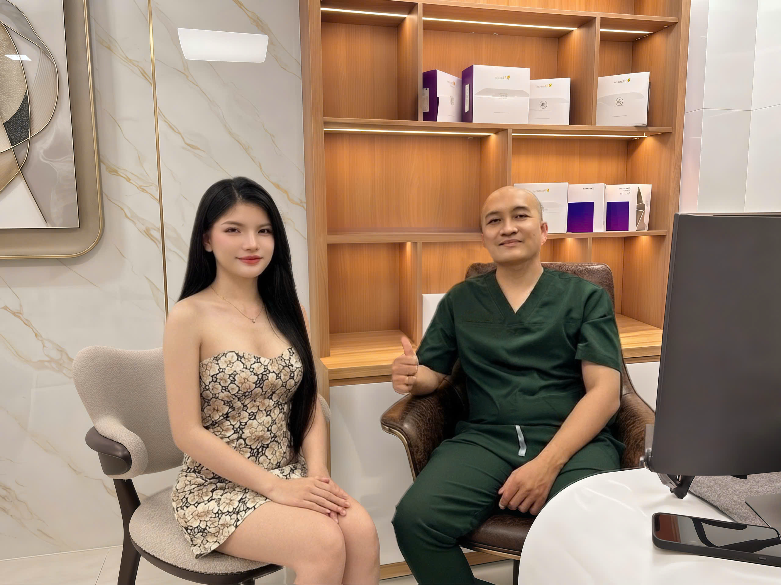 Khách hàng hài lòng nhờ vào sự chuẩn bị trước phẫu thuật nâng ngực cho người chuyển giới nữ cùng BS Bảo Anh